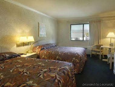 Howard Johnson Inn Tybee Island Savannah Ga Номер фото